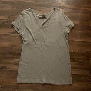 Plain grey tshirt